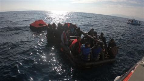 İ­z­m­i­r­ ­v­e­ ­A­y­d­ı­n­ ­a­ç­ı­k­l­a­r­ı­n­d­a­ ­8­5­ ­d­ü­z­e­n­s­i­z­ ­g­ö­ç­m­e­n­ ­k­u­r­t­a­r­ı­l­d­ı­